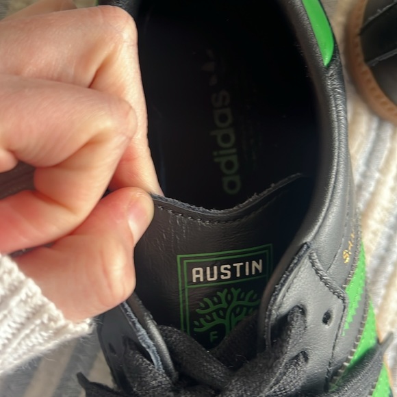 Black / Green Adidas Sambas - Picture 4 of 6